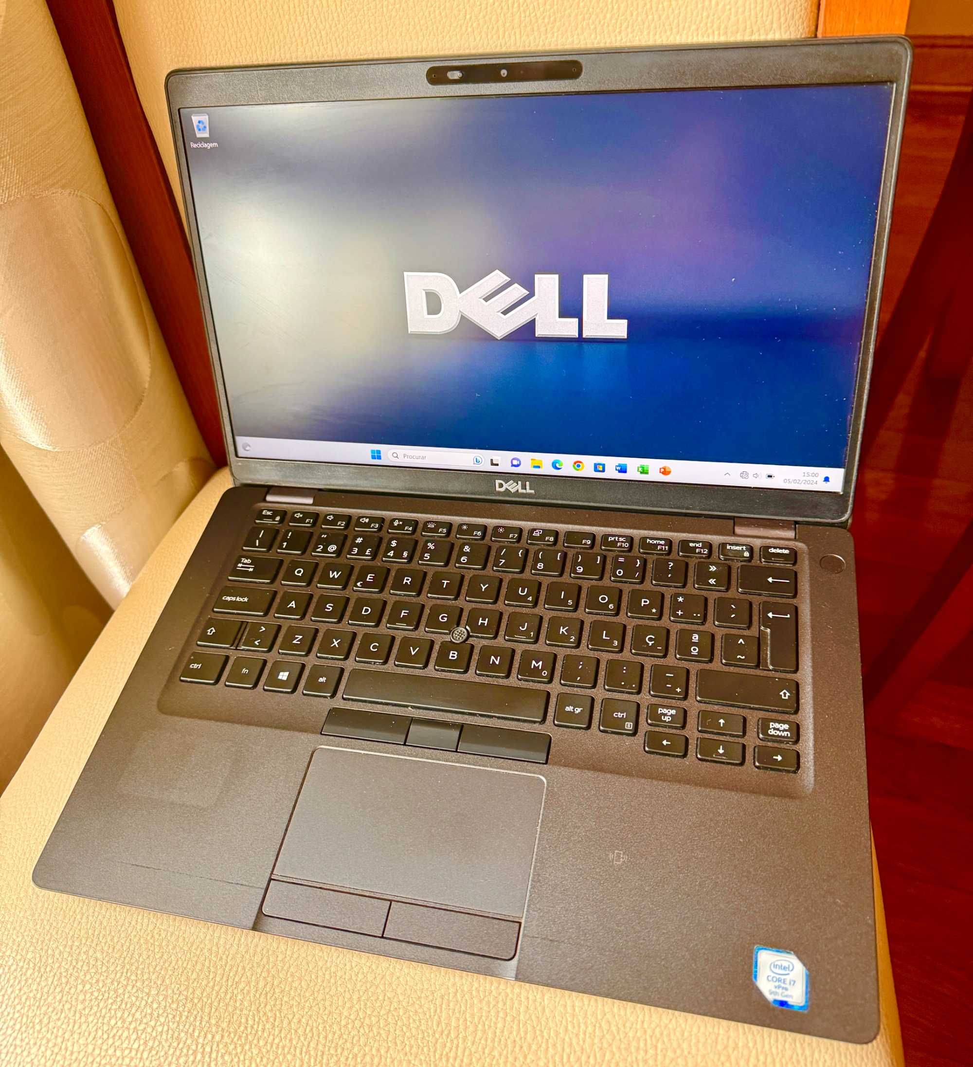 Dell 5401 Gama PRO c/i7-9850H/32Gb Ram/Ssd 500Gb Bom p/Processamento