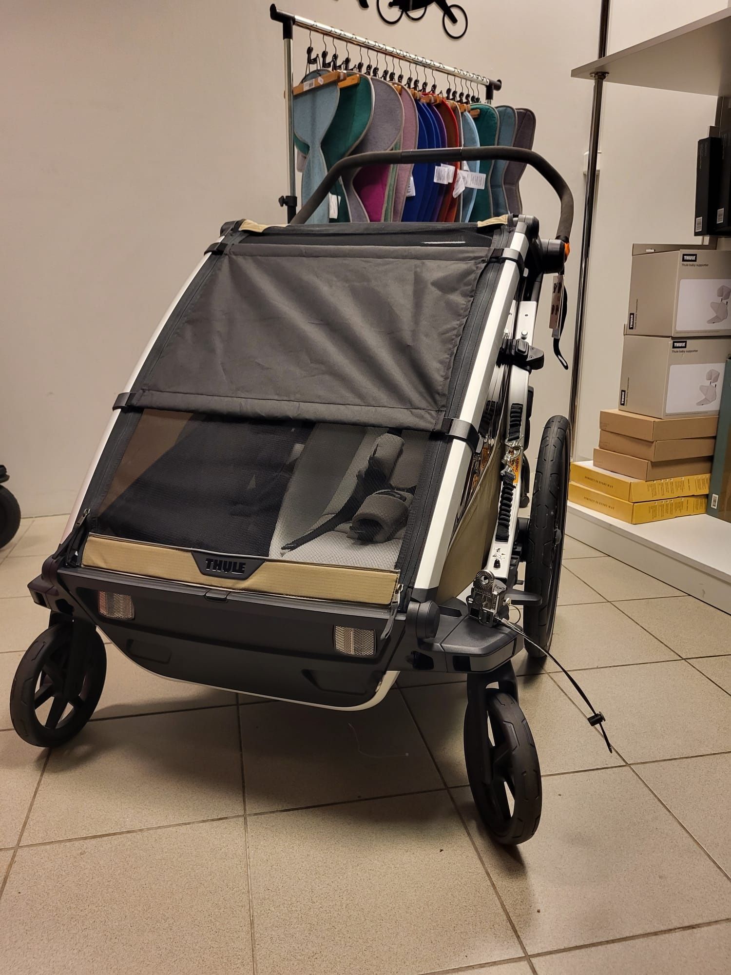 osłona przeciwsłoneczna podwójna przyczepka rowerowa Thule Chariot 2g3