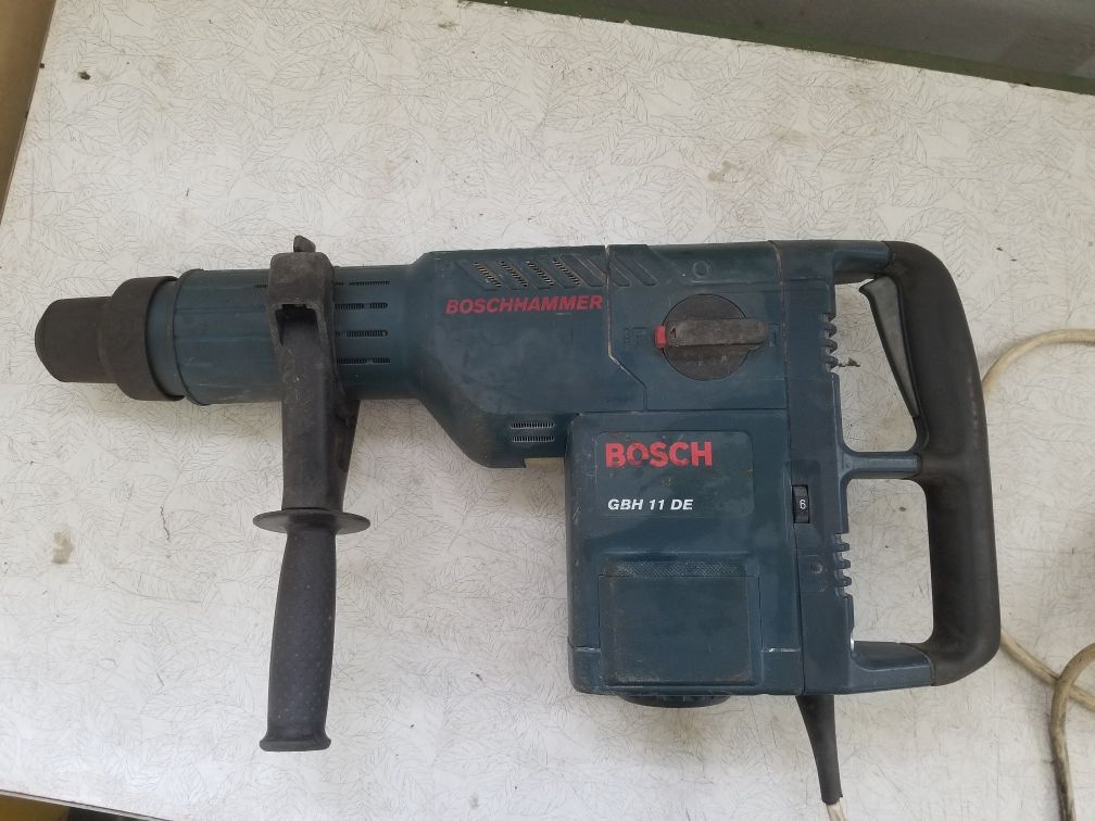Відбійний молоток перфоратор Bosch GSH 11 E отбойный молоток, бур 40х8