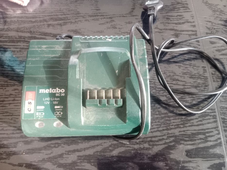Ładowarka marki Metabo