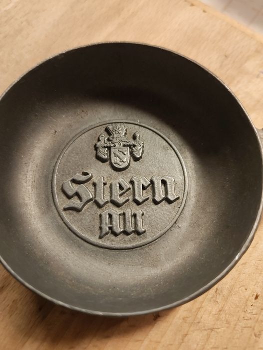 Starą cynowa miseczka z Essen.