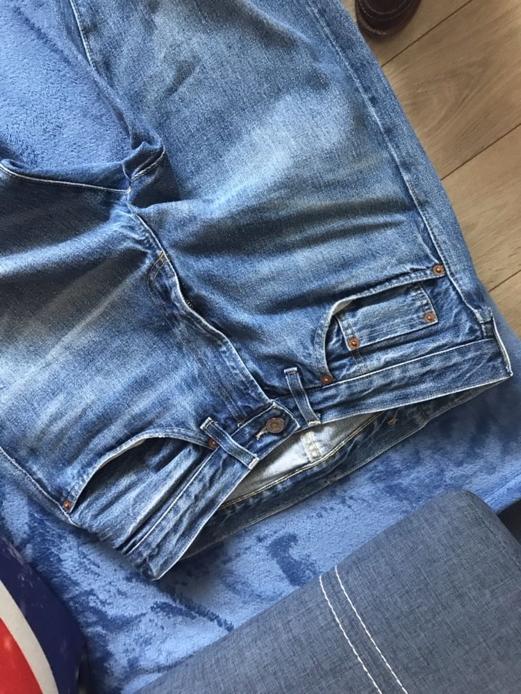 Jesns dżinsy levis levi’s