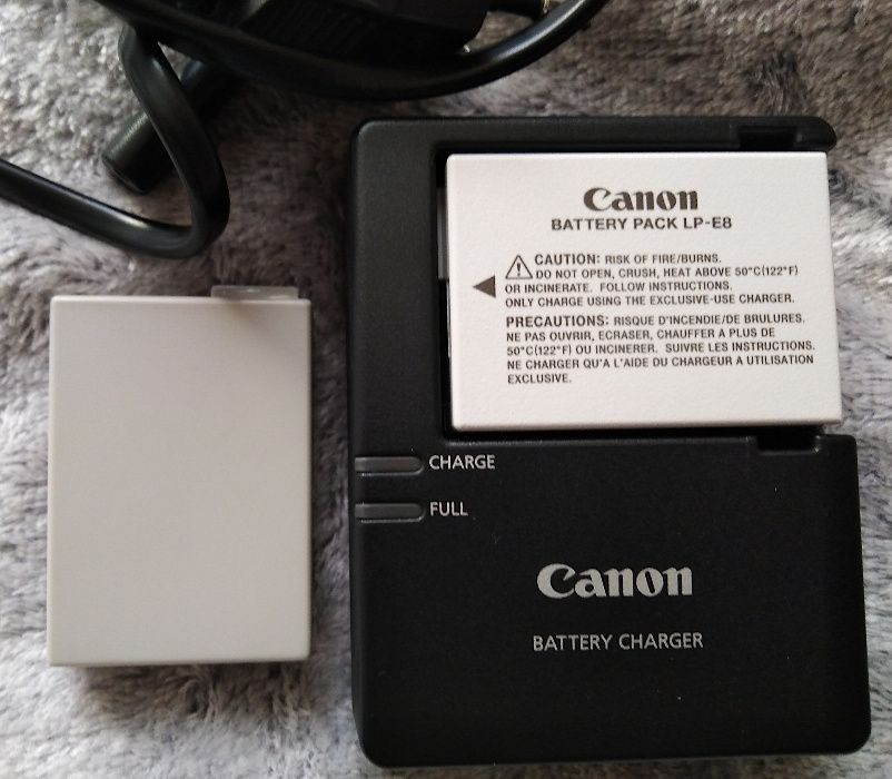 Canon EOS 700D + SIGMA 18 - 250mm +gratis