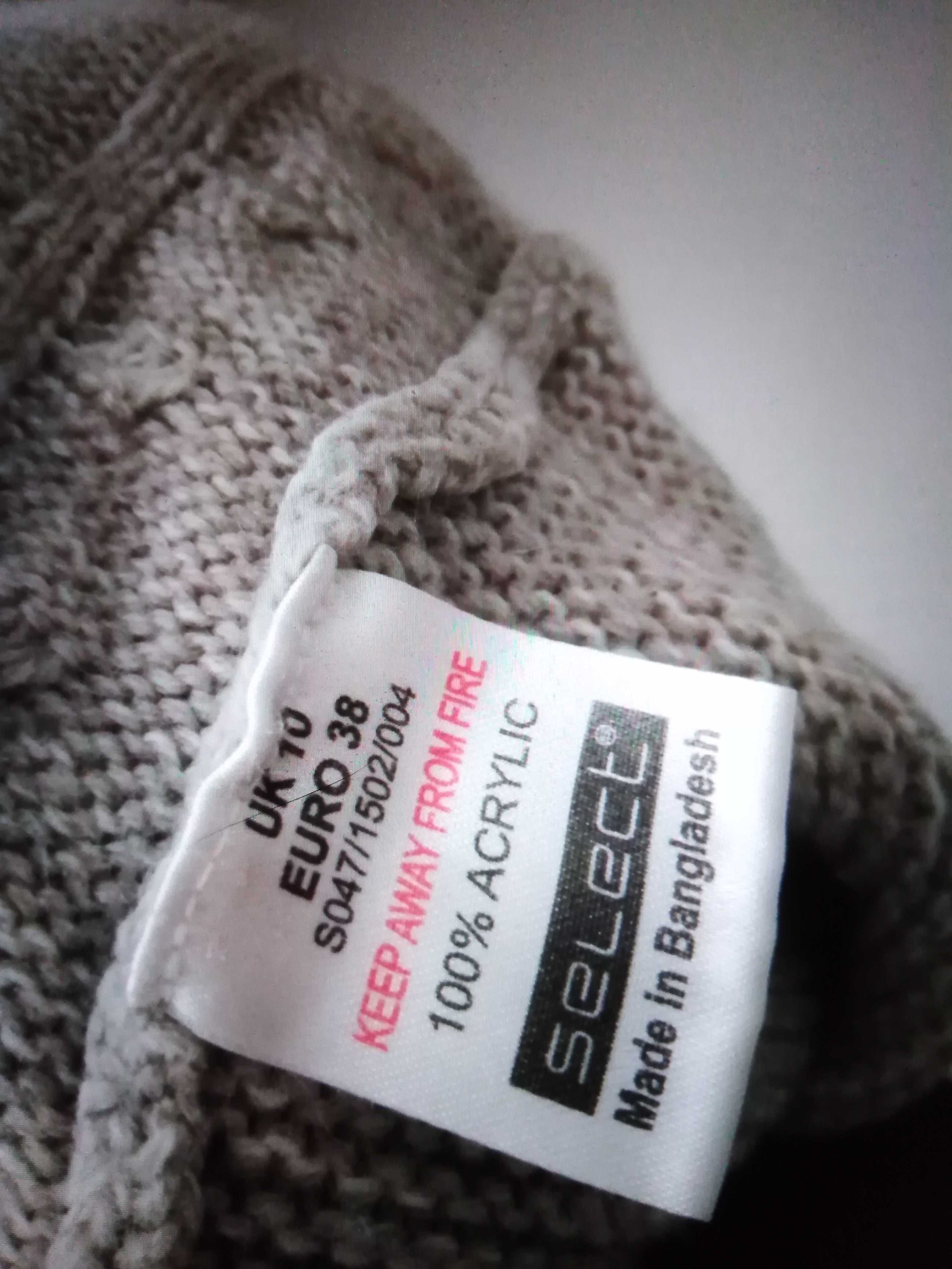 Sweter damski firmy Select.