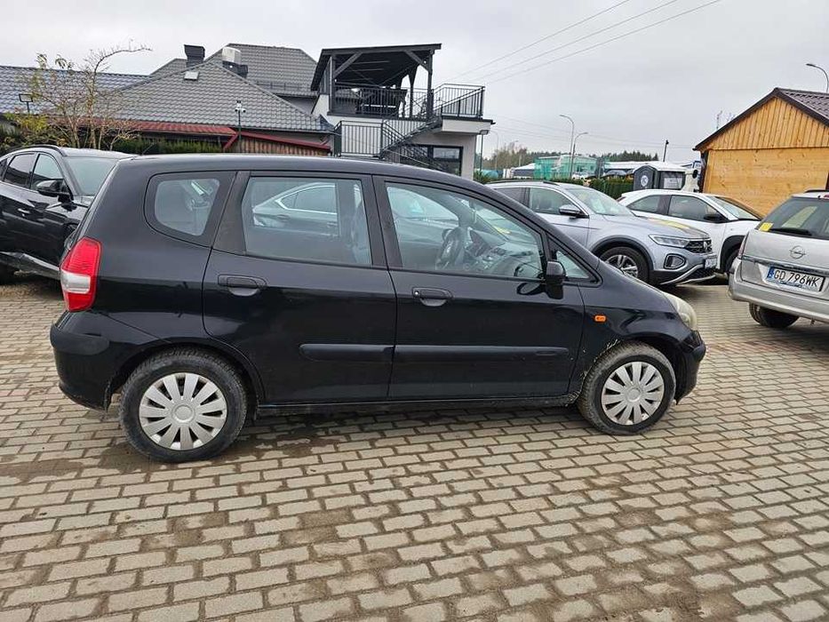 Honda Jazz 2003r/1.3benzyna/83KM/opłaty aktualna/klimatyzacja/5drzwi