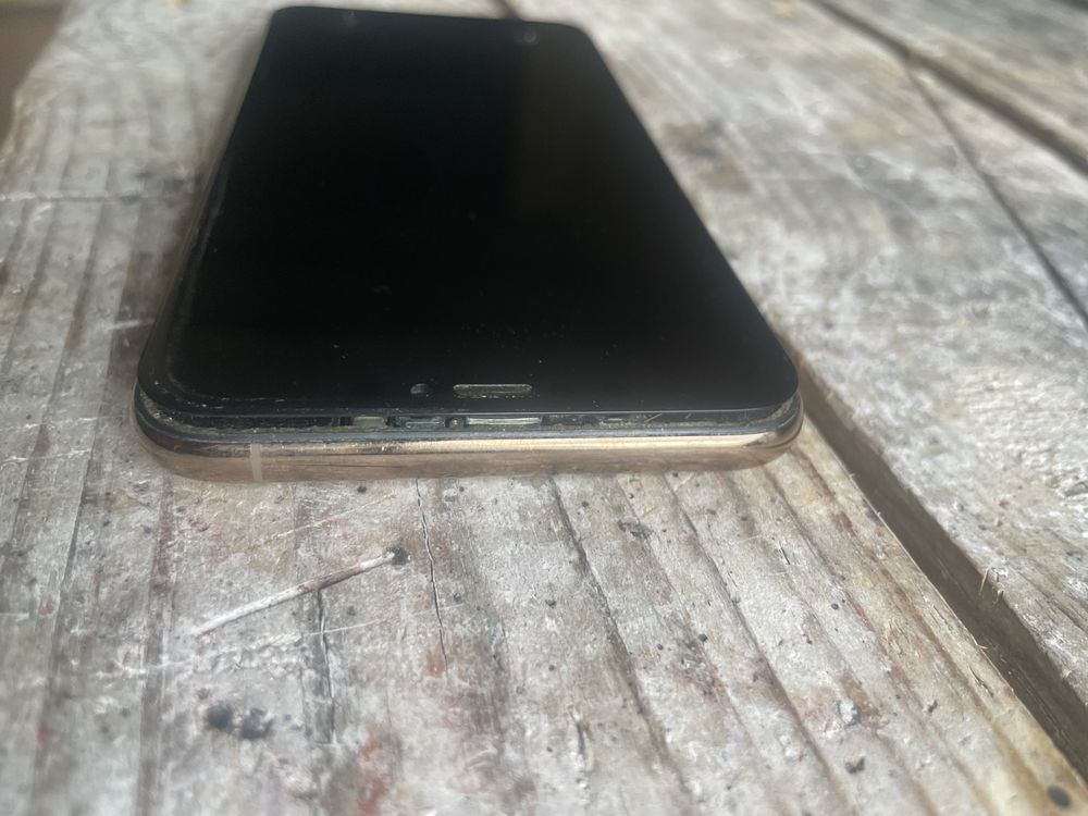 Iphone XS MAX 256gb потертый