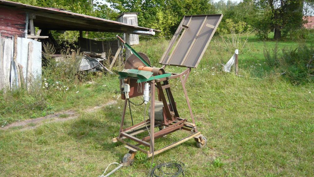 Piła tarczowa do drewna kłód opału krajzega 400V stołowa krejzega