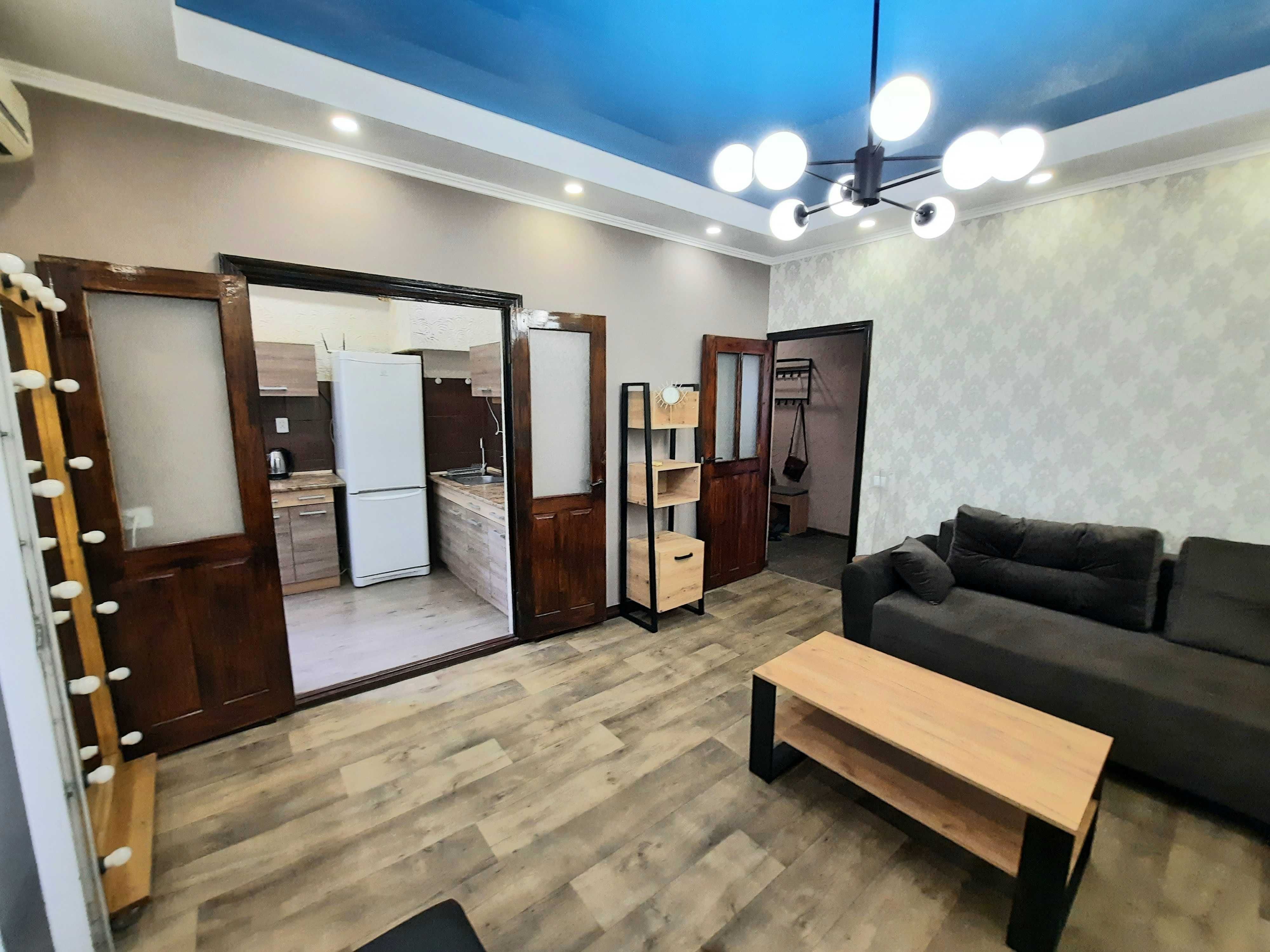 ПРОДАЖ 2-кімн. з АО у центральній частині міста (Н)