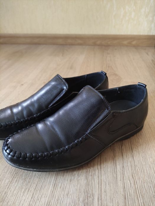 Гарні туфлі на хлопця