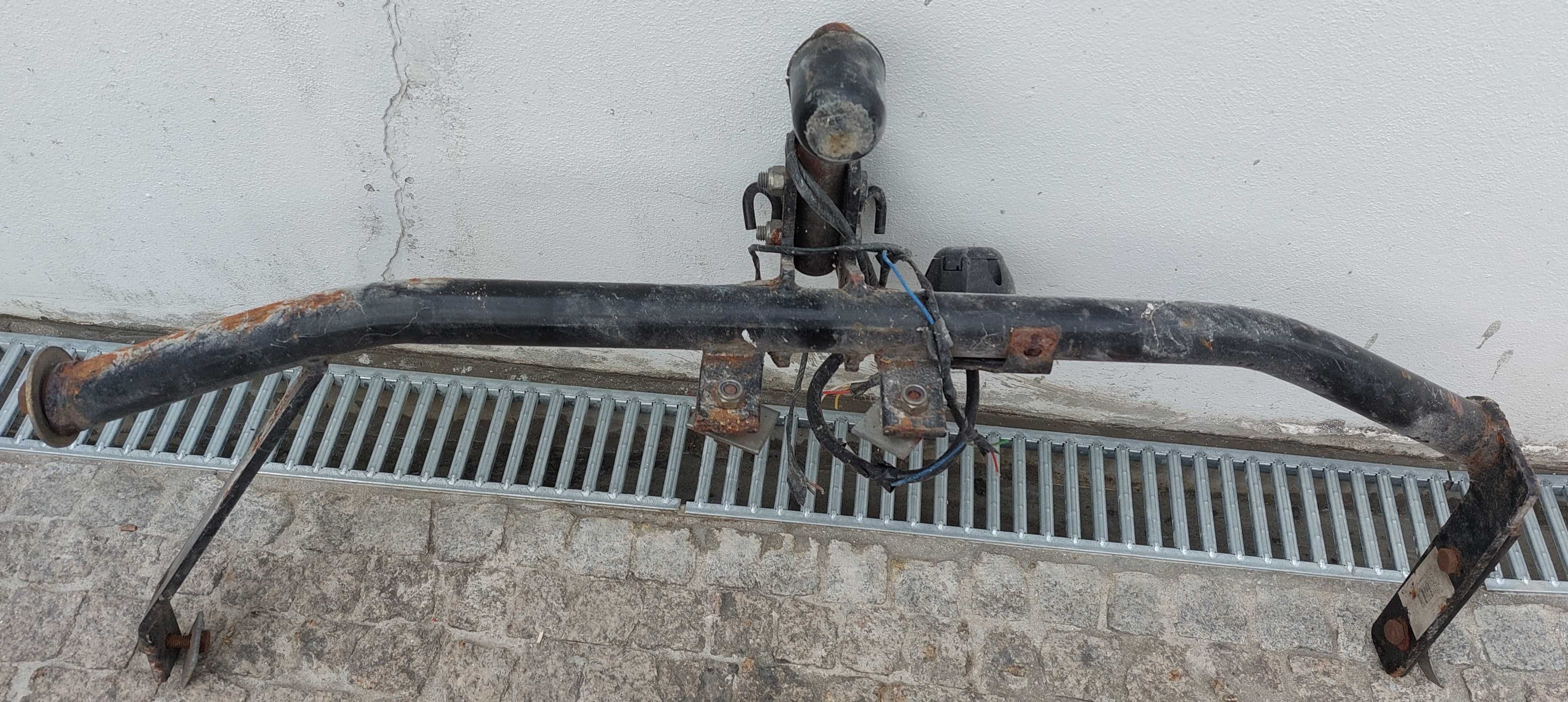 Vendo engate reboque especifico Peugeot 205 completo
