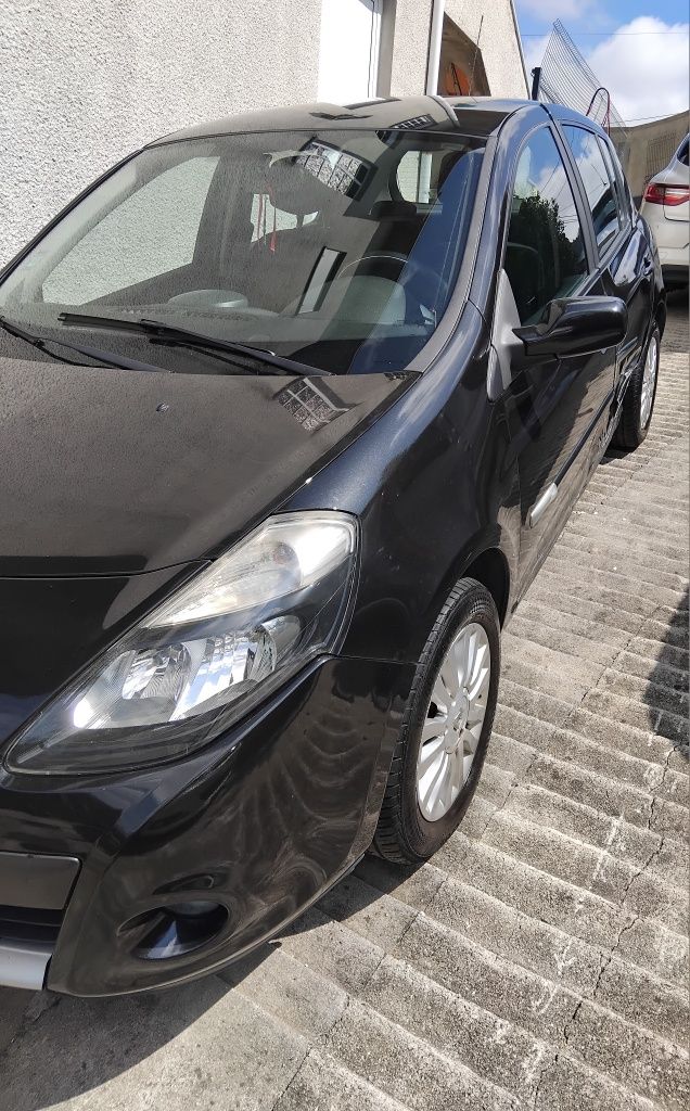 vendo Renault Clio III 1.2 2009 salvado batido acidentado