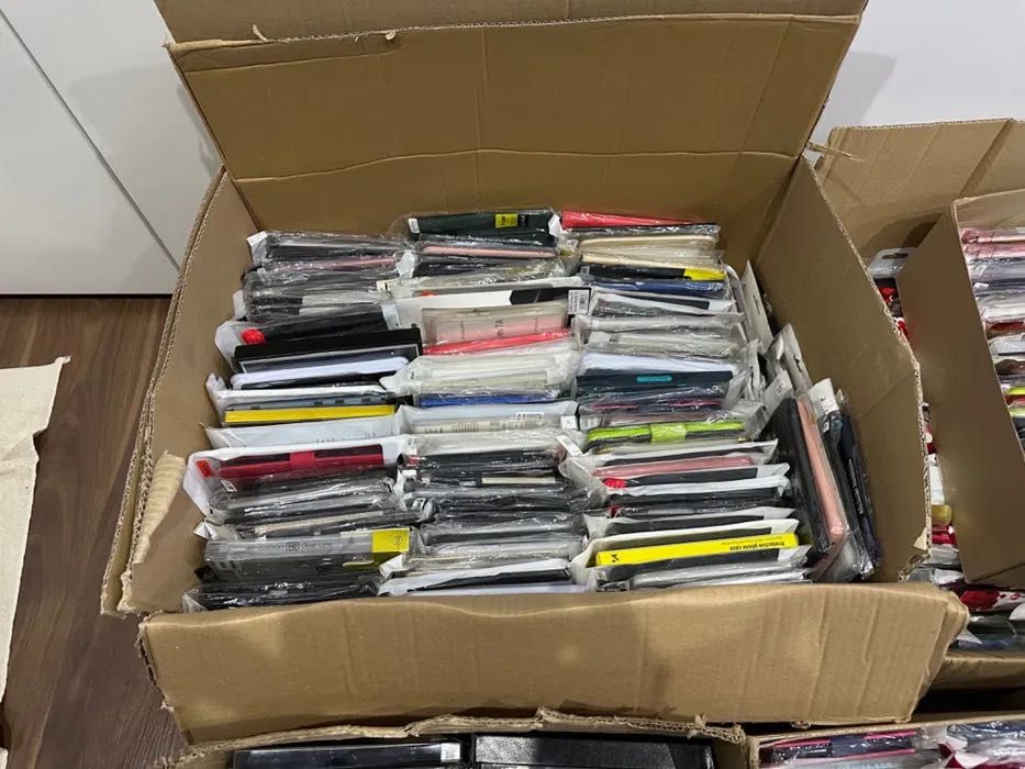 Lote + 2000 Acessórios Telemóveis Capas Películas Artigos Novos Stock