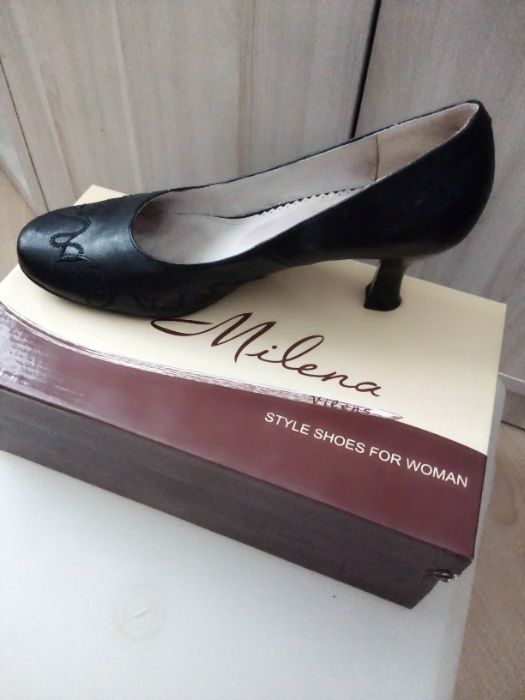 Продам хорошие туфли производства Milena