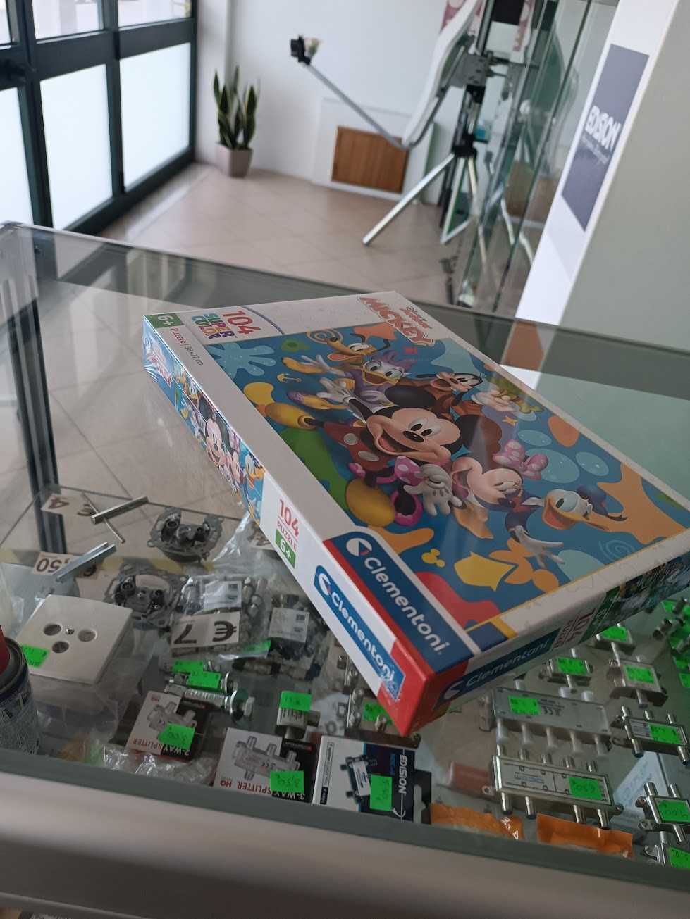 Puzzle Clementoni Mickey Color Splash Super Color 38x27cm 104 peças