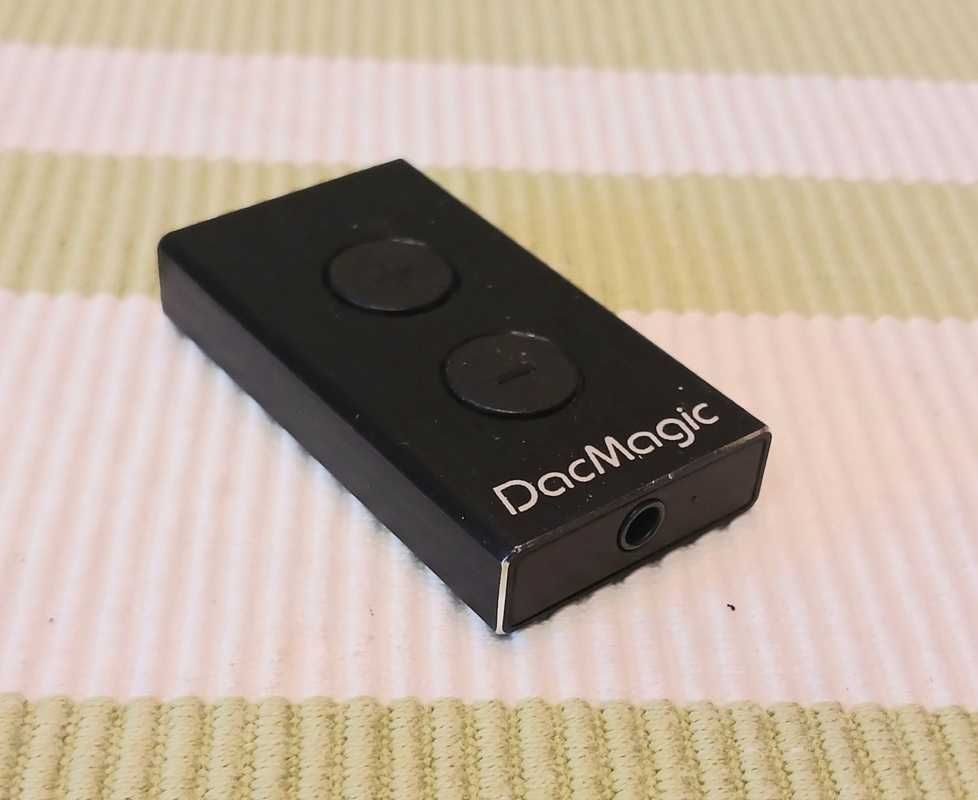 ЦАП-підсилювач Cambridge Audio DacMagic XS