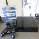 Playstation 4 500GB razem z grami.