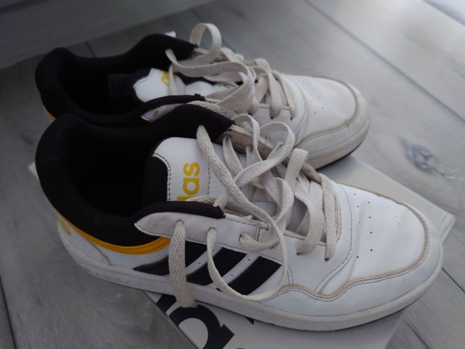 Adidas Hoops rozmiar 35.5 skóra