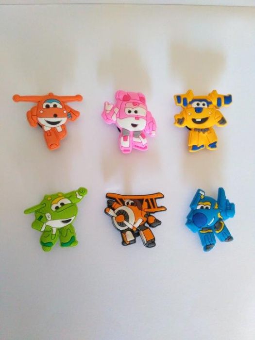 Pins dos Super Wings para crocs ou pulseiras