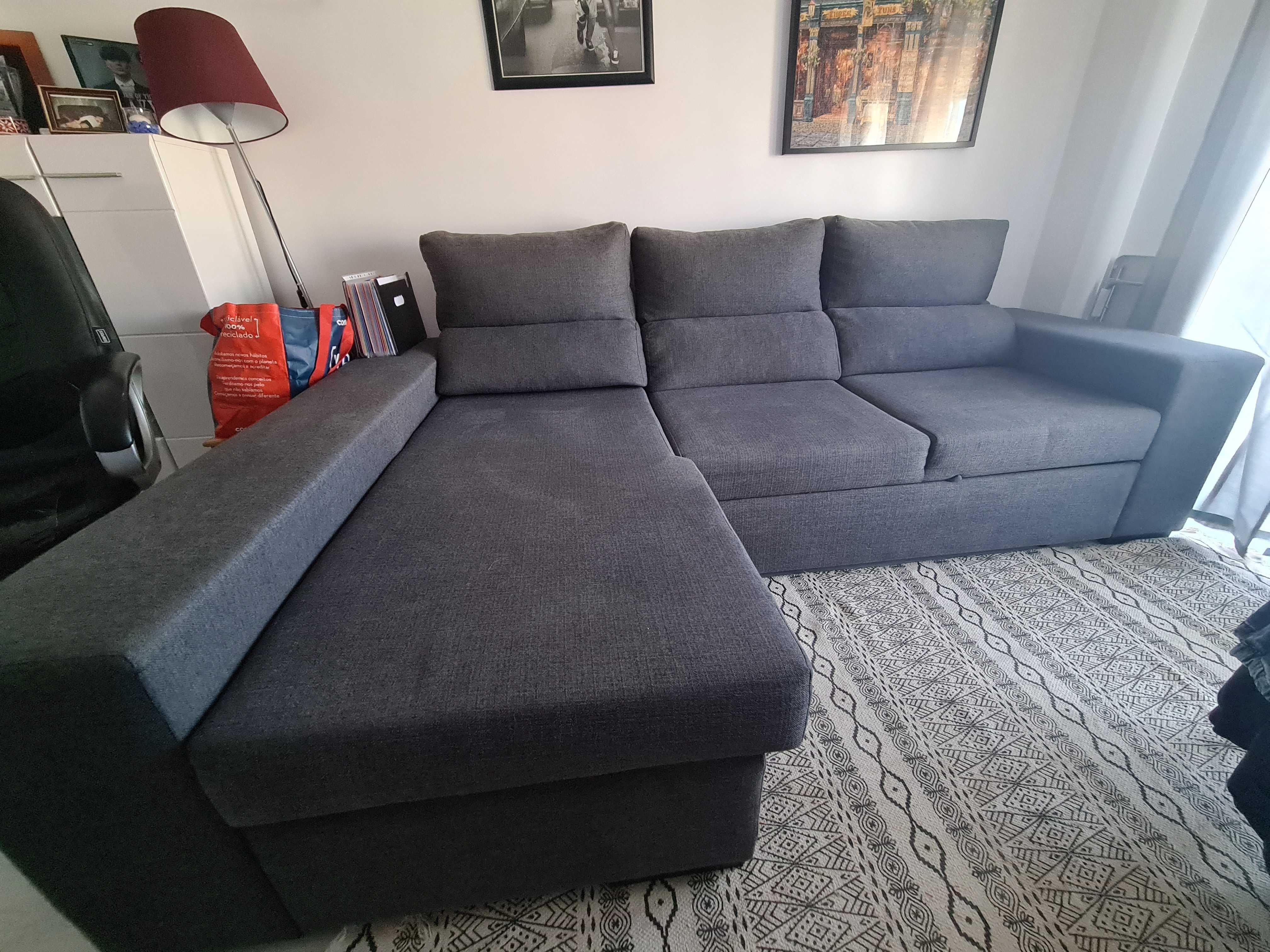 Sofá cama cinzento 3 lugares com chaise long e arrumação