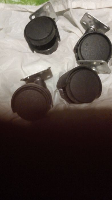 Продам колесики к офисным креслам