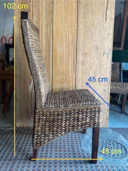 Mesa com 6  cadeiras