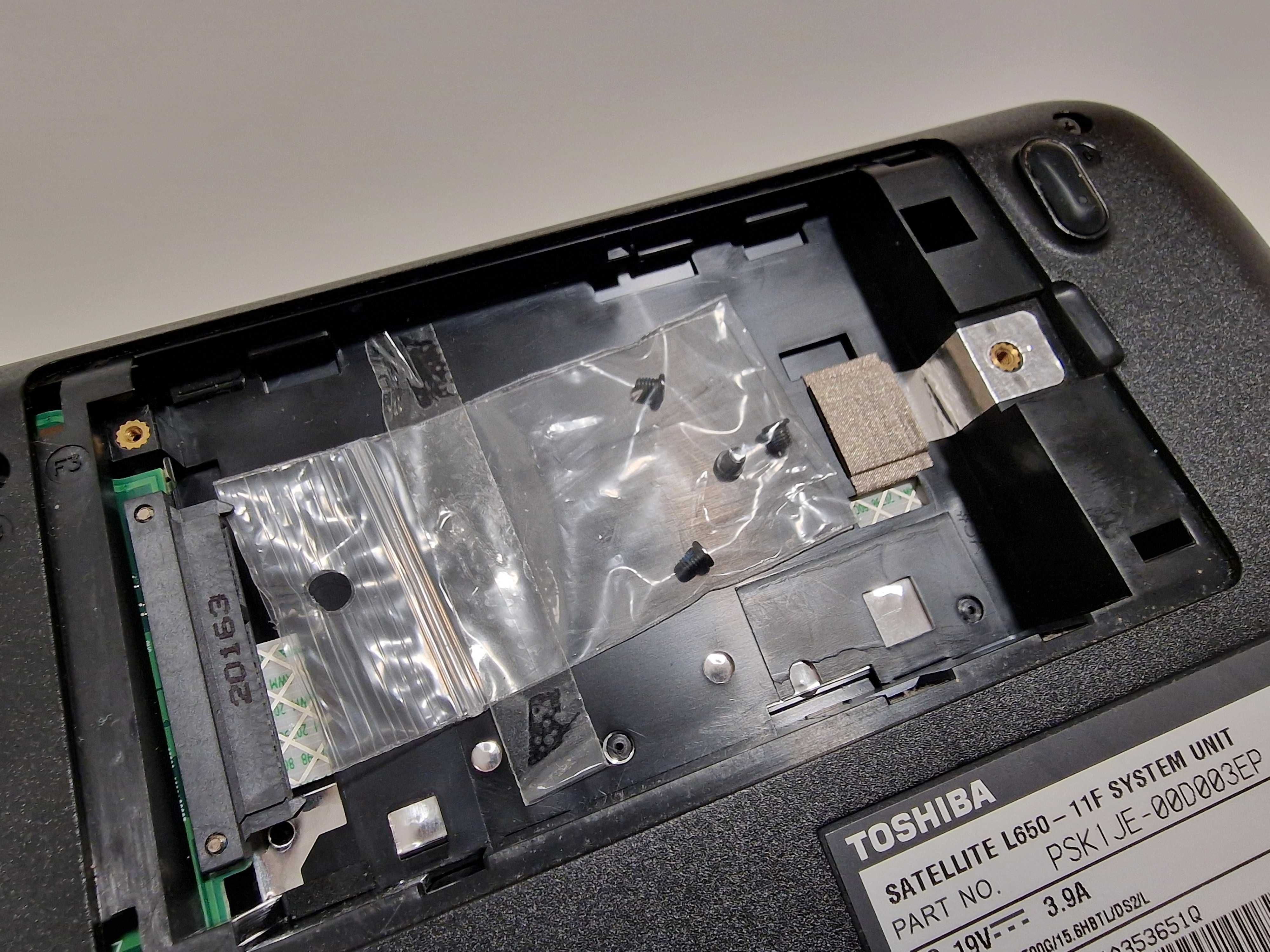 Portátil TOSHIBA Satellite L650-11F a Funcionar (15,6" com Windows 10)