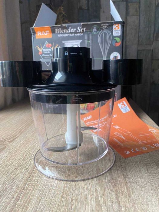 Блендер занурювальний RAF R.3011 з 4 насадками 4в1, потужність 1800 Вт