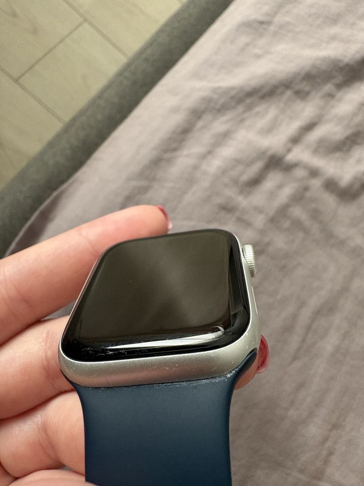Годинник Apple watch SE