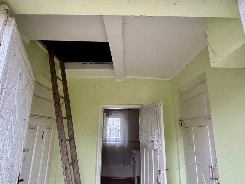 Продам будинок неподалік міста