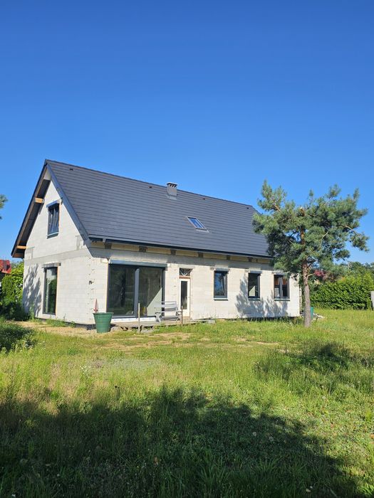 Dom jednorodzinny wolnostojacy, stan surowy zamknięty w Sokołowicach