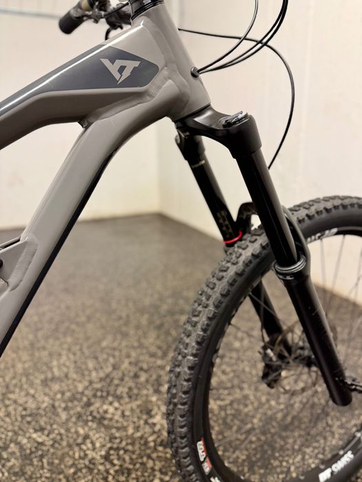 YT Capra 2019  L 27,5 RS Lyrik Super Deluxe DT Swiss Idealny Stan !