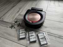 iRobot Roomba S9 ze stacja ladujaca oraz alcesoriami
