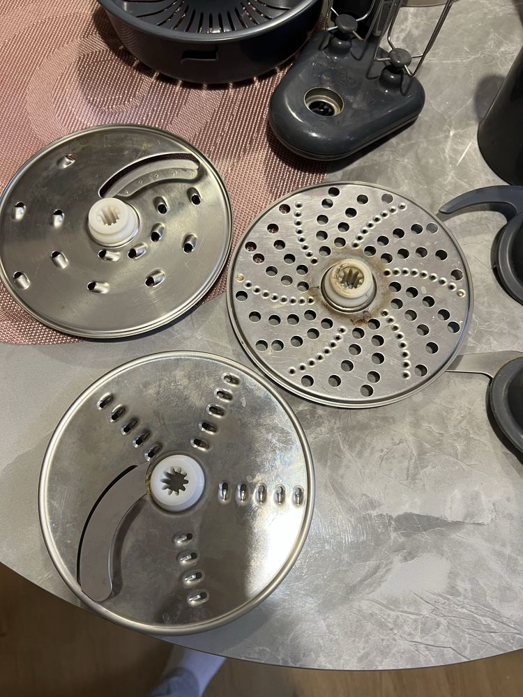 Продаються запчастини до комбайна Kenwood