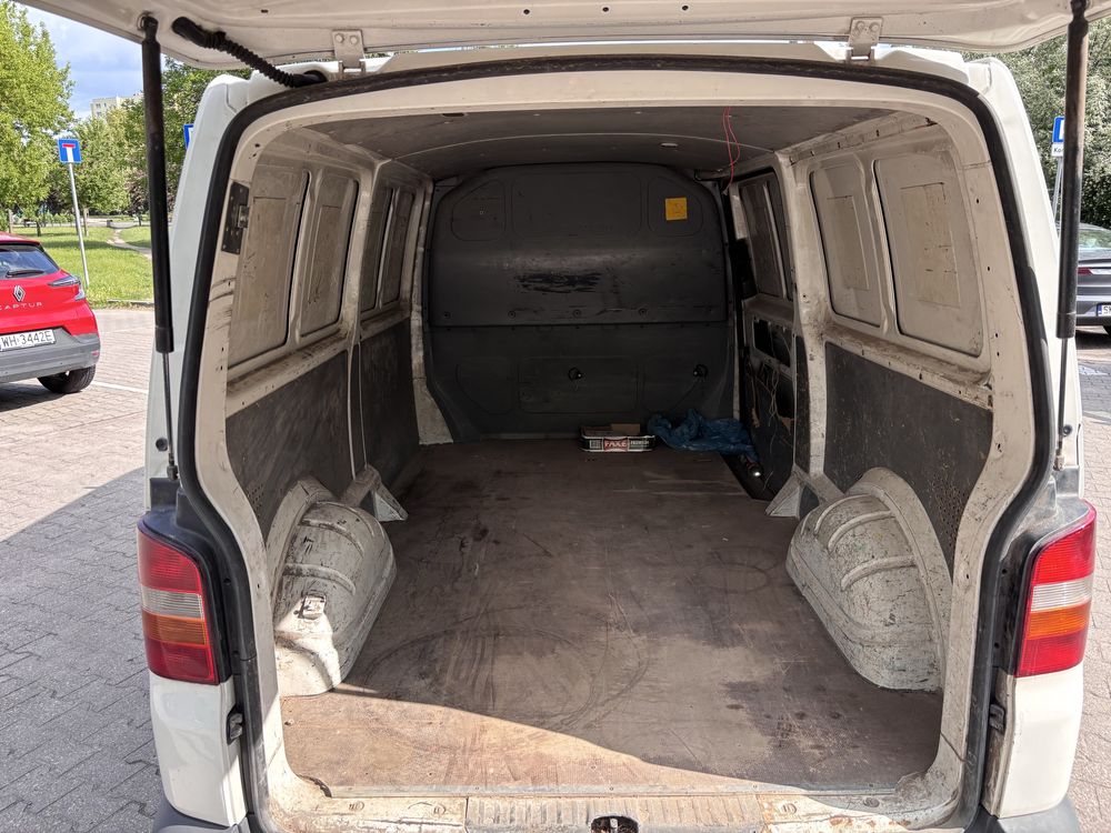 Vookswagen Transporter T5 2004r 1.9 TDI 105km LONG