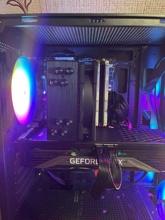 Полностью рабочая материнская плата Asus B85M-G (s1150, Intel B85)