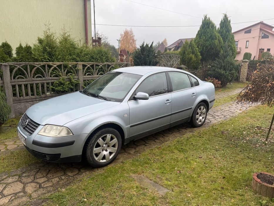 Volkswagen Passat Passat B-5-FL 130KM AWX 2004r sedan