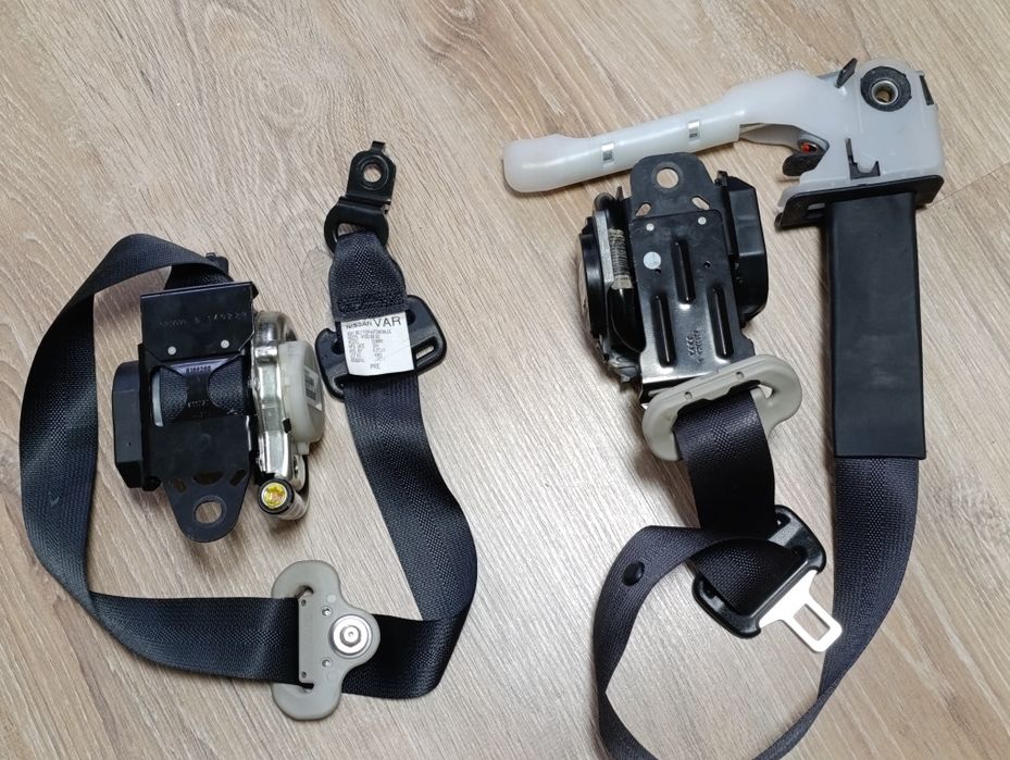 Ремені безпеки Nissan leaf 2015 американець