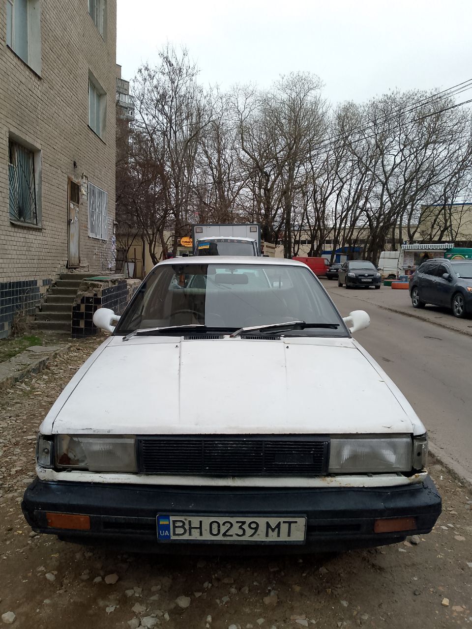 Nissan sunny b12