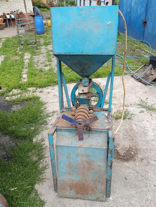 Продам кормоэкструдер-гранулятор