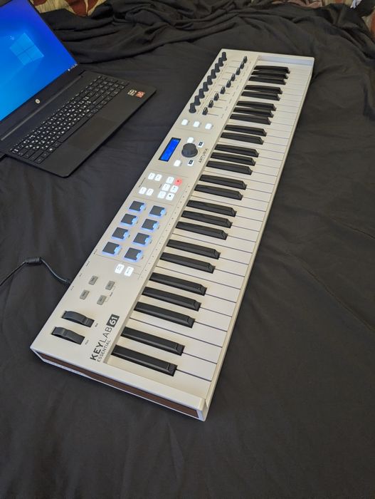 Міді клавіатура/Arturia KeyLab Essential 61
