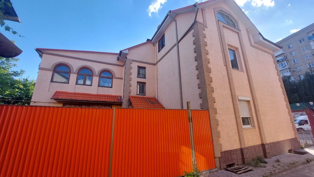 Продам будинок. Вул.Столярна,5в.