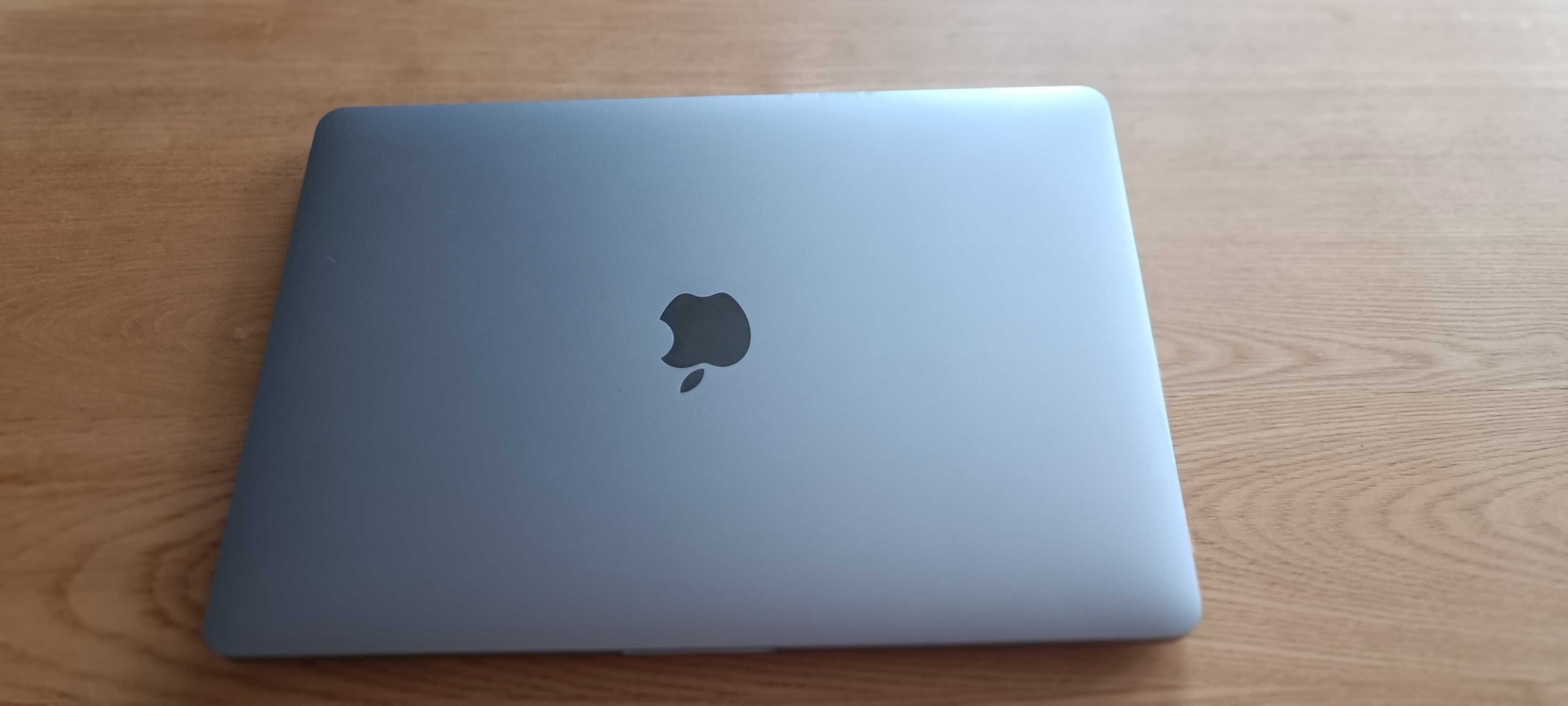 Macbook Pro 13" 2020 M1 16/256 A2338