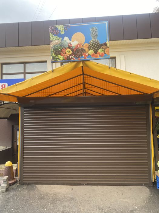 Продам палатку каркасну з ролетами