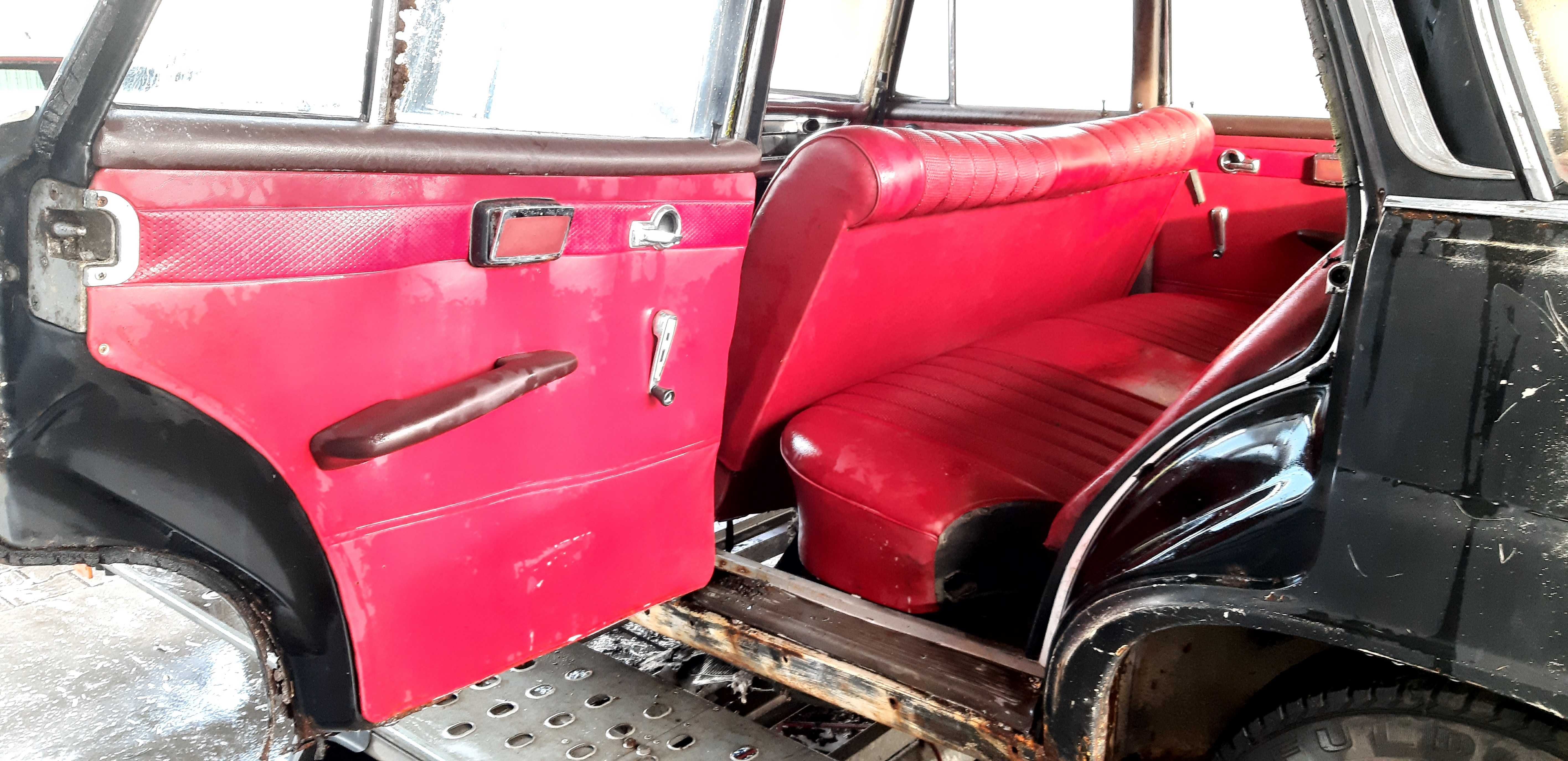 wnętrze fotele, kanapa tapicerka drzwi mercedes w110