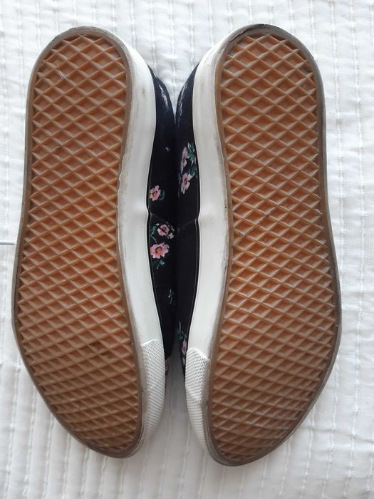 Sapatilhas flores tamanho 37