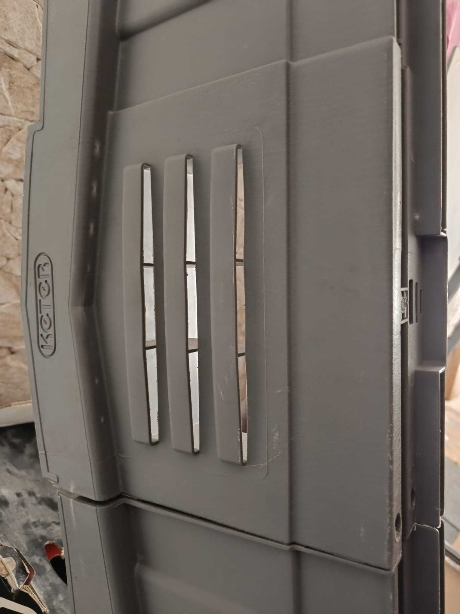 Abrigo de jardim Keter Factor 8×6 - Usado