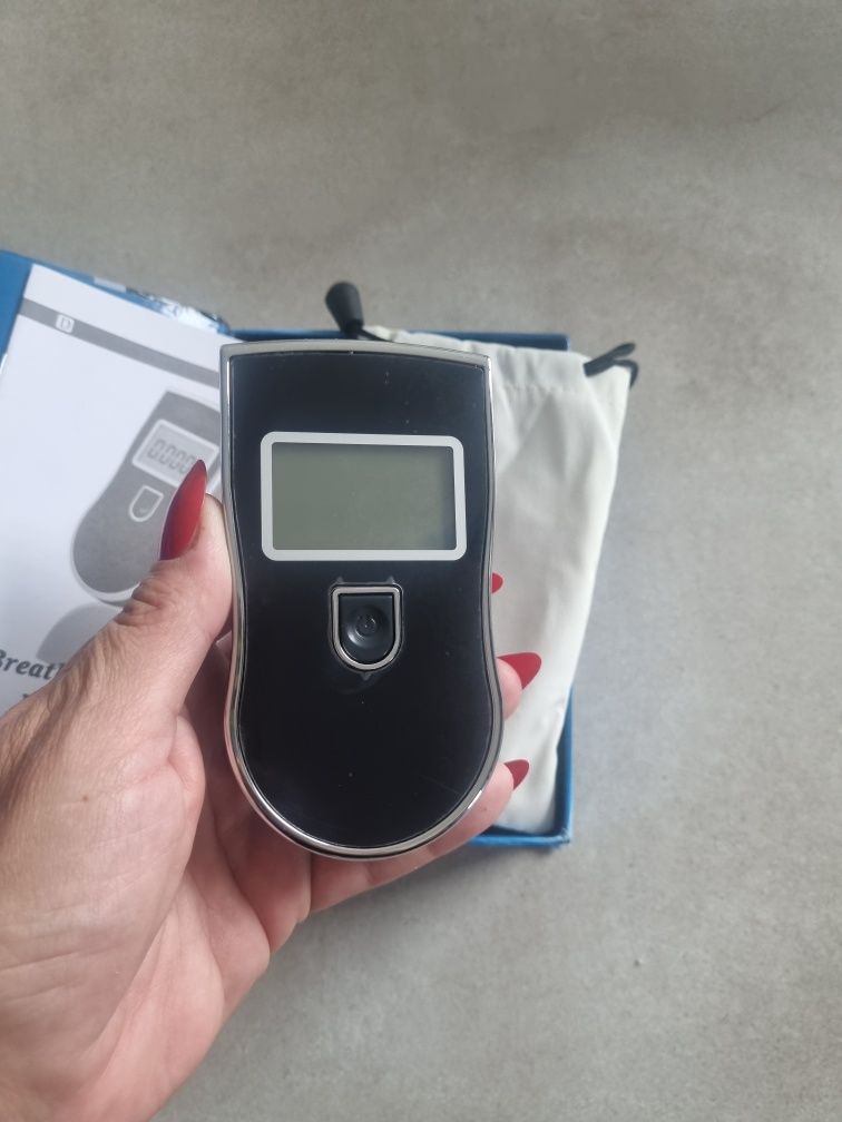 Alkomat Smart NOWY wraz z kompletem baterii i instrukcją