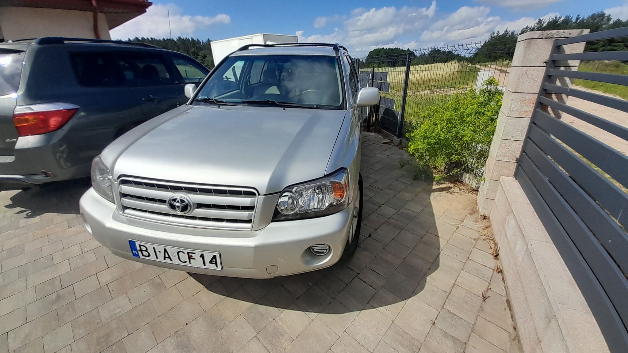 Toyota Highlander V6,3,3 l ,215HP Japończyk,zamiana na nacz.camper