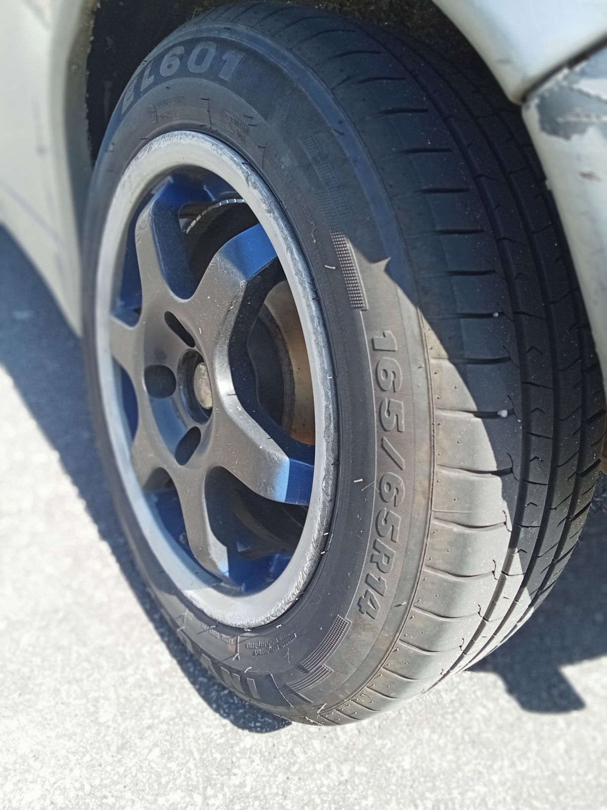 Aro 14 4 x100 com pneus