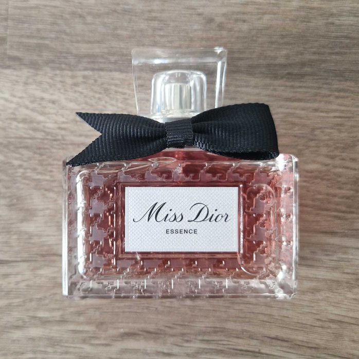 Essência de Perfume Miss Dior Essence 50 ml